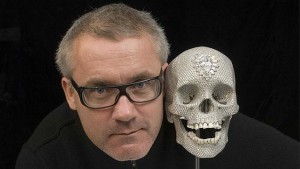 Damien Hirts y su calavera de brillantes.
